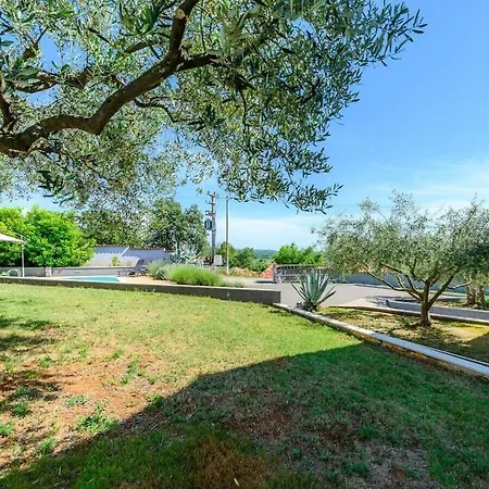 Villa Elisa With Pool In Istria Rajki